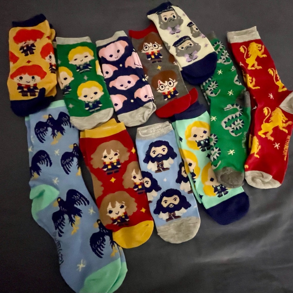 Free: new Harry Potter socks (free with any purchase)